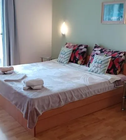Mary Apartment Dugi Rat